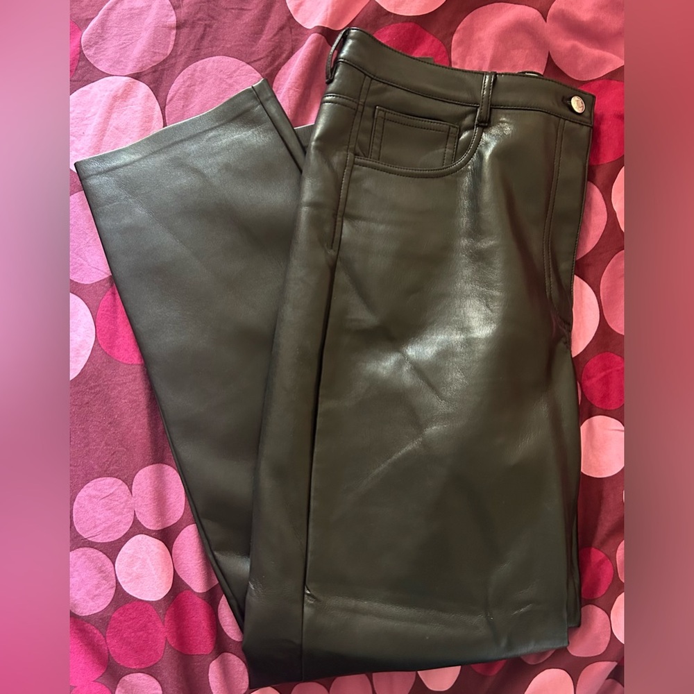 Aritzia Black Straight Leg Pants